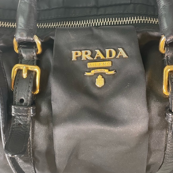 Prada Nylon and leather bag with gold hardware and removable strap - Picture 14 of 14